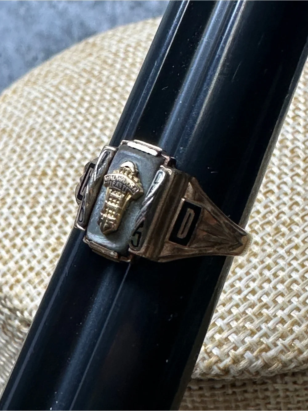 1965 Jostens Yellow 10k & Mother of Pearl Class Ring Size 5.75 Initials C.D.